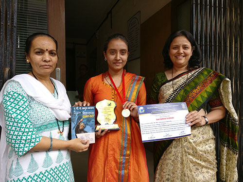 Aishwarya Karande 1st prize in Inter collegiate Elocution