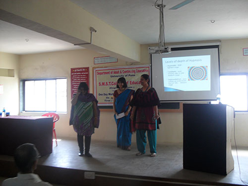 Ms  Nupur Dhakephalkar conducting session on Self Hypnosis
